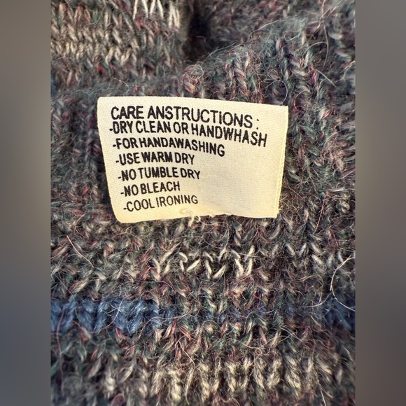 Alpaca 100% Alpaca Wool button up Sweater Made in Peru Size Large - Picture 4 of 10